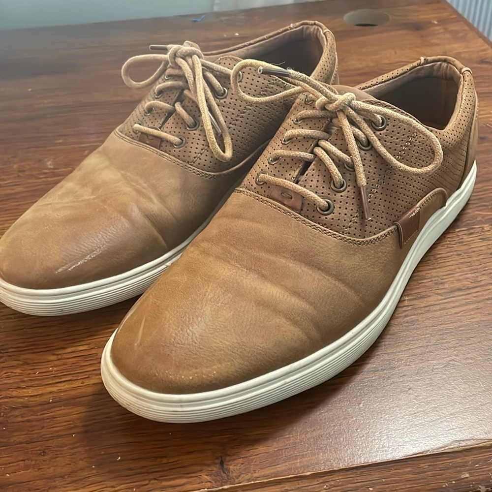 Men’s dress shoes